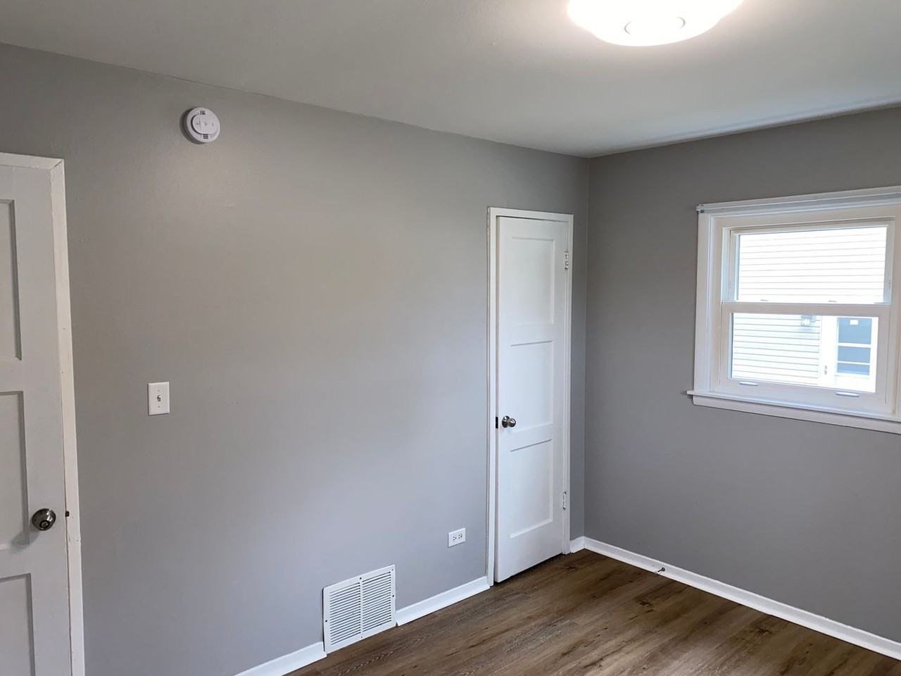 2841 N Pine St - Photo 6 of 6