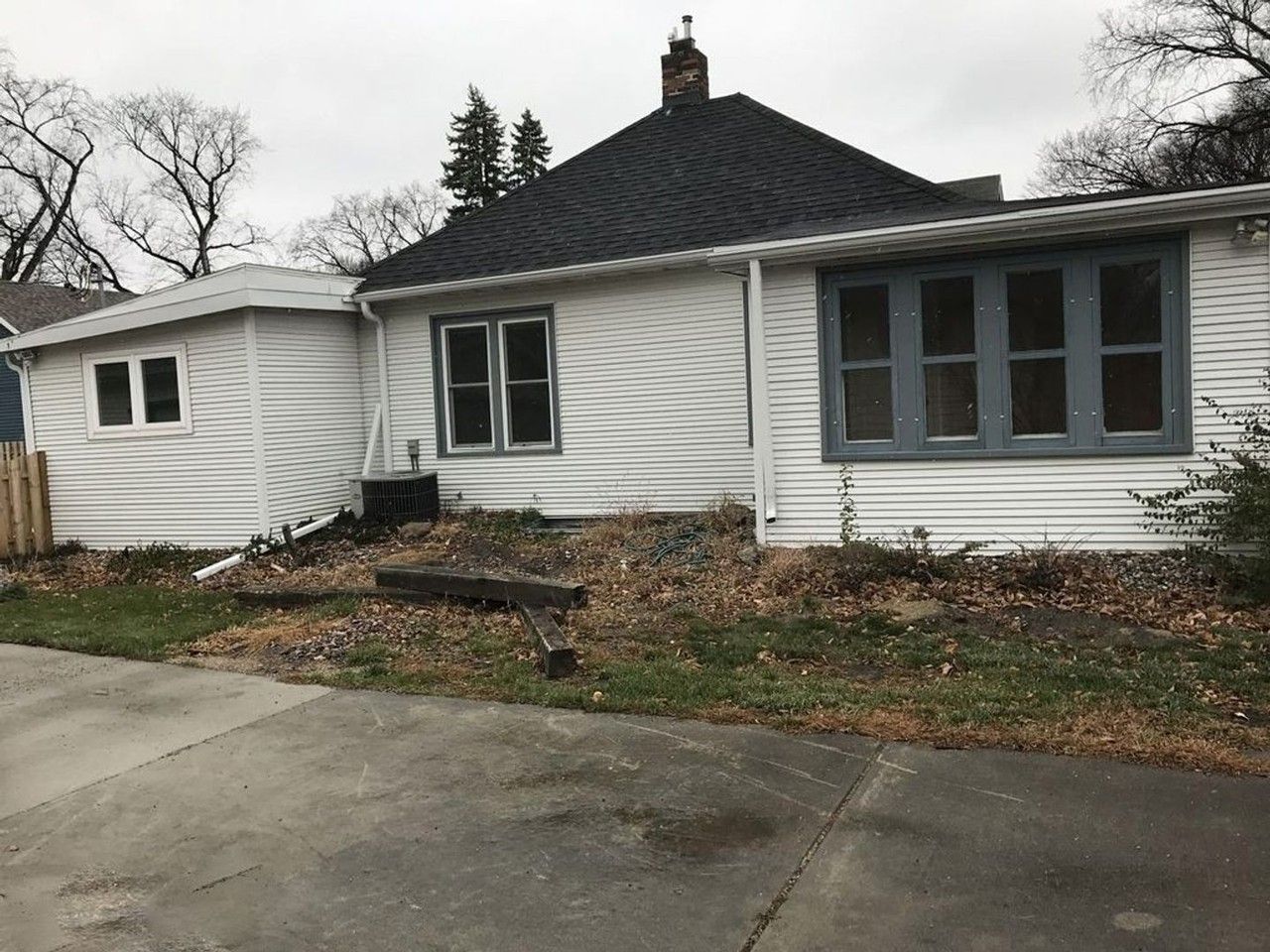 1204 Cottonwood St - Photo 2 of 17