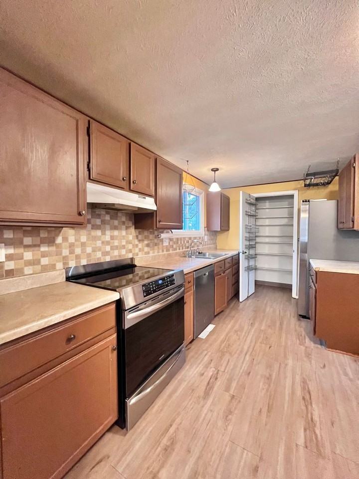 3200 Kittery Ct