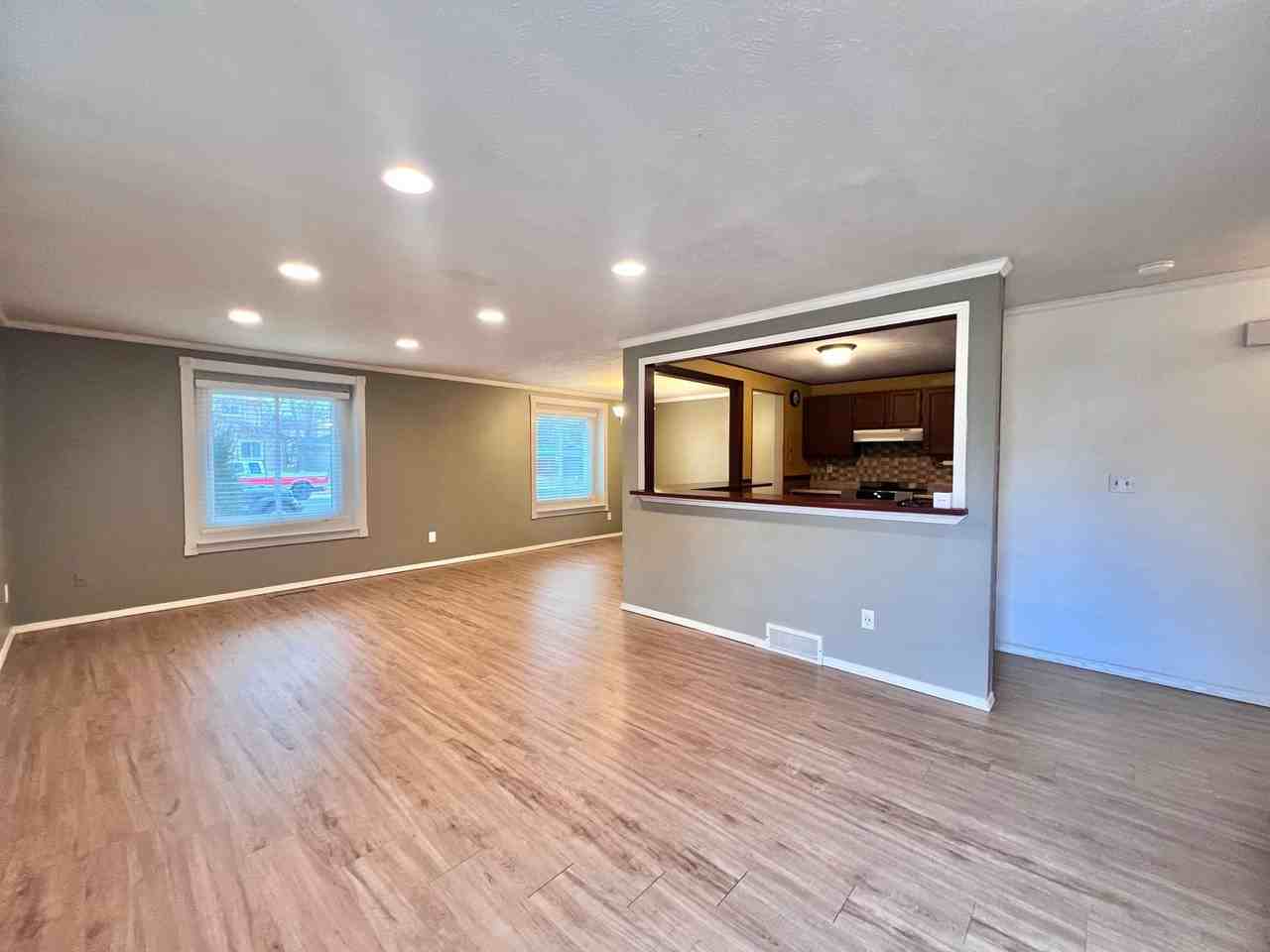 3200 Kittery Ct - Photo 3 of 17