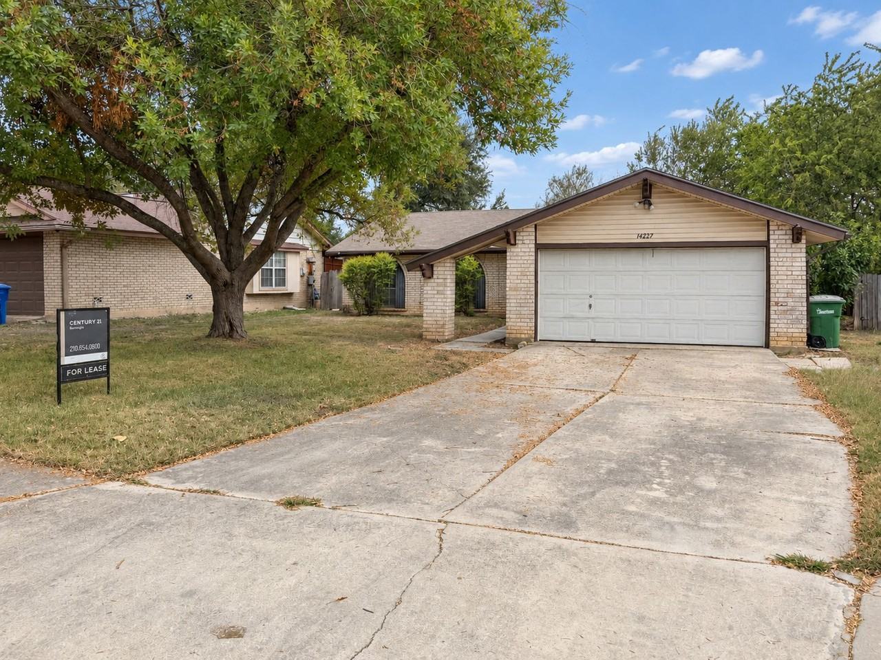 14227 Ridge Meadow Dr - Photo 2 of 24