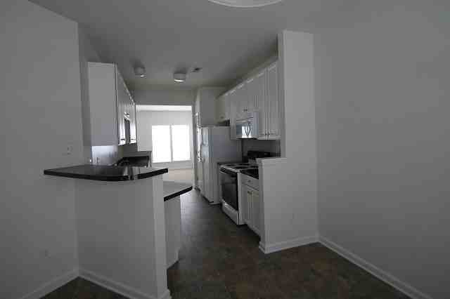 720 Atherton Way - Photo 4 of 7