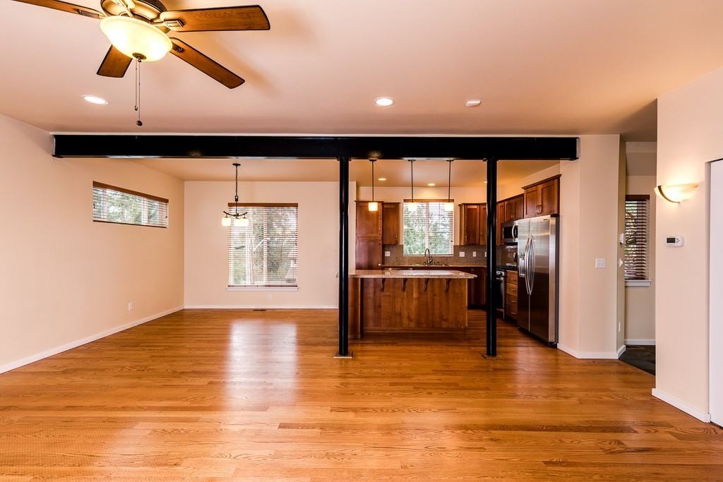 1280 211th Ave Ne - Photo 7 of 23