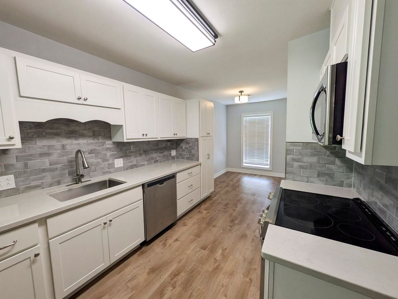 2275 Central Dr - Photo 6 of 32