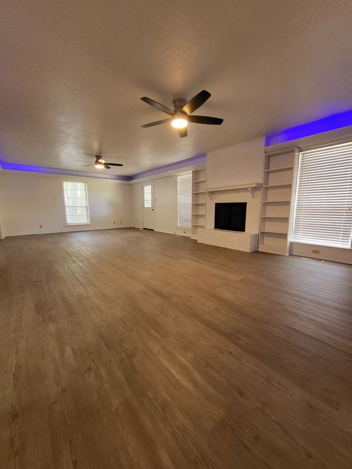 1305 Cherry Stone St - Photo 4 of 19