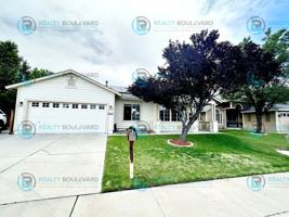 featured image of 930 Del Sol St