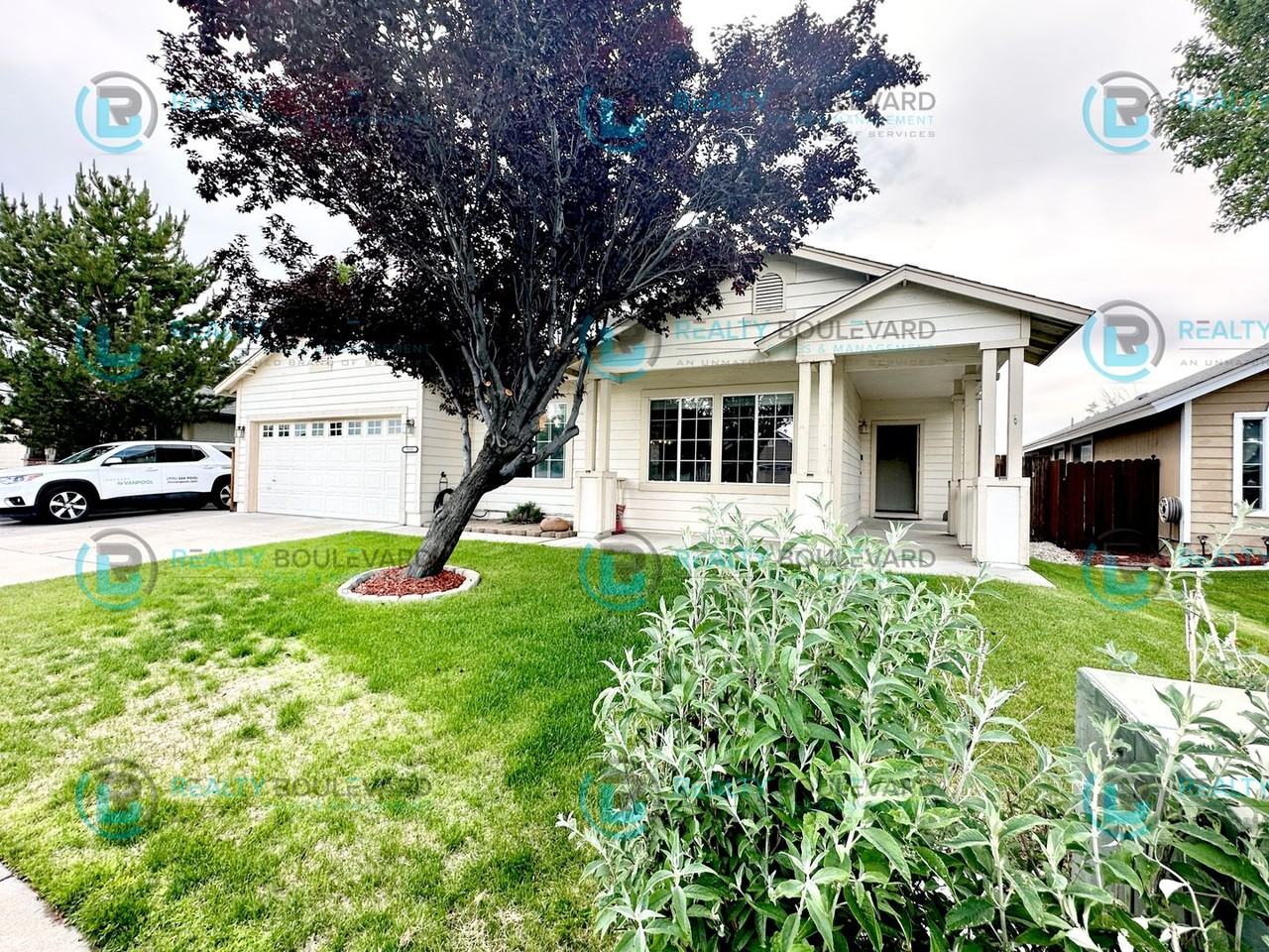930 Del Sol St - Photo 2 of 27