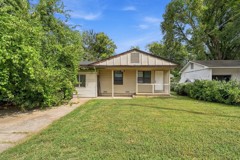 504 Se Elmhurst Ave - Photo 1 of 1