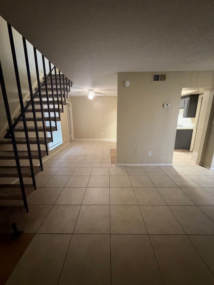 4801 Belle Ter - Photo 2 of 8
