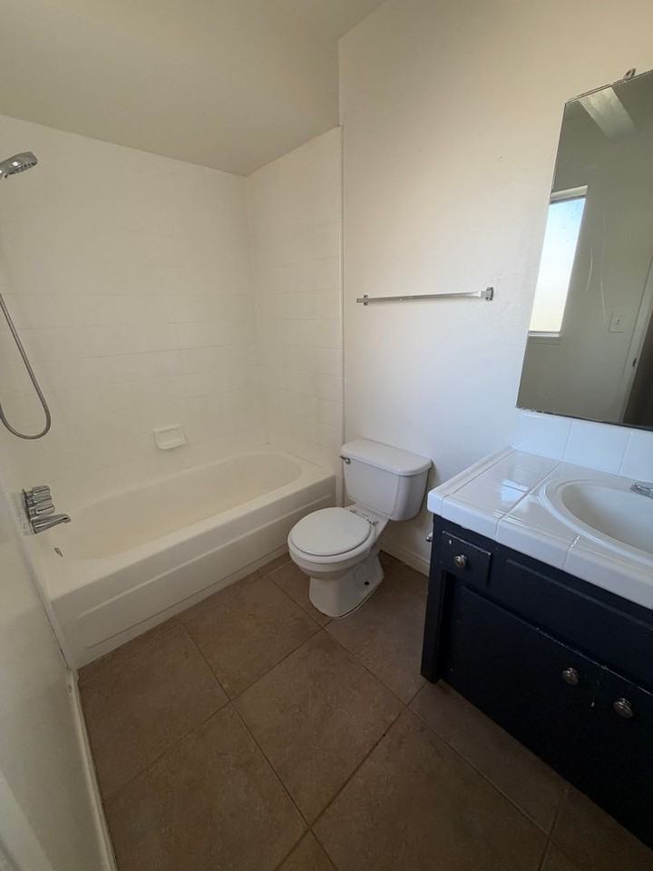 4801 Belle Ter - Photo 6 of 8