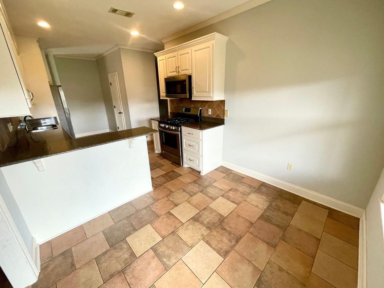 101 Bear Creek Ct - Photo 5 of 22