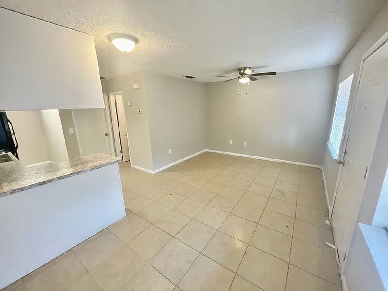 1627 Goodyear Ave #1 - Photo 2 of 5