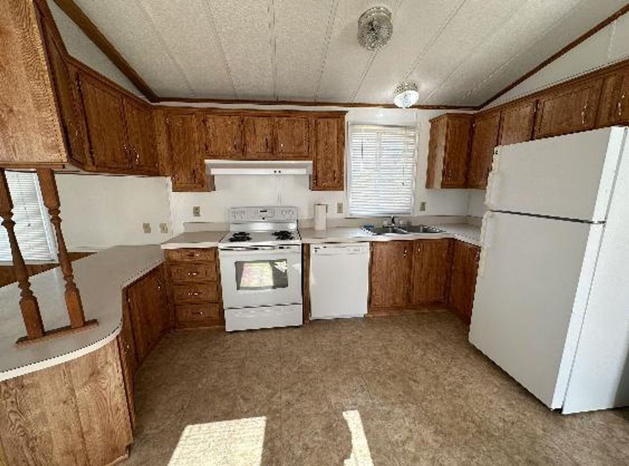 24115 S Pine Spring Rd - Photo 3 of 6