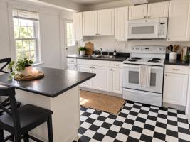 featured image of 2 Elm St