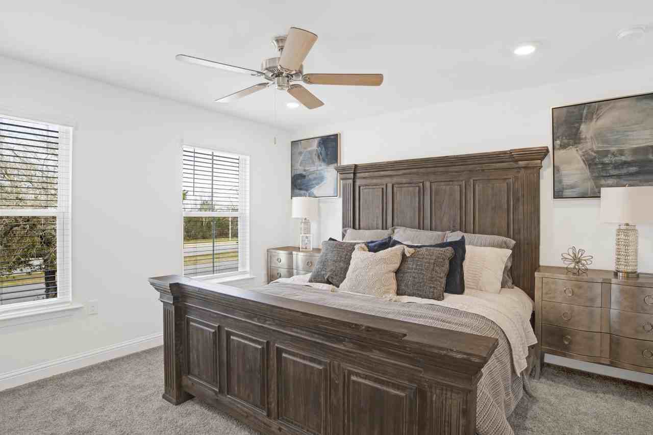 26995 Port Washington Ln #26995 - Photo 6 of 11