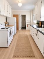 featured image of 84 College Ave