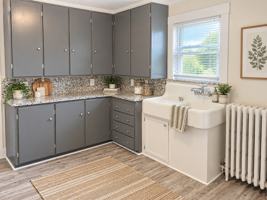 featured image of 84 College Ave