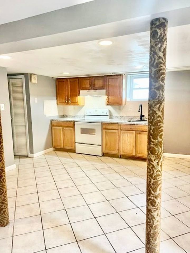47 Yale Ave - Photo 6 of 19