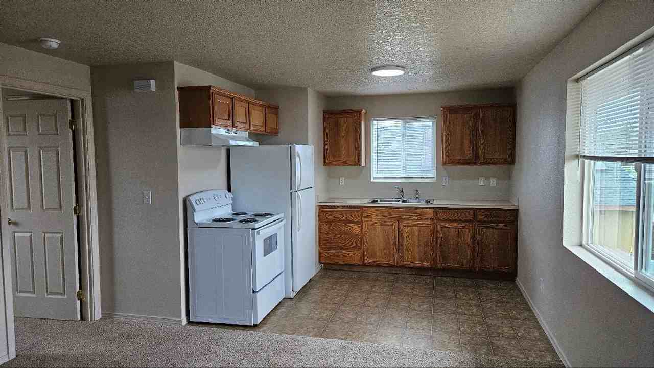 2063 Ne Wolverine Loop - Photo 7 of 13