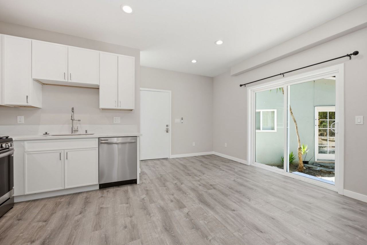 4951 Baja Ct - Photo 4 of 22