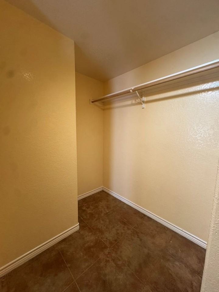 509 Lone Oak St #3 - Photo 2 of 11