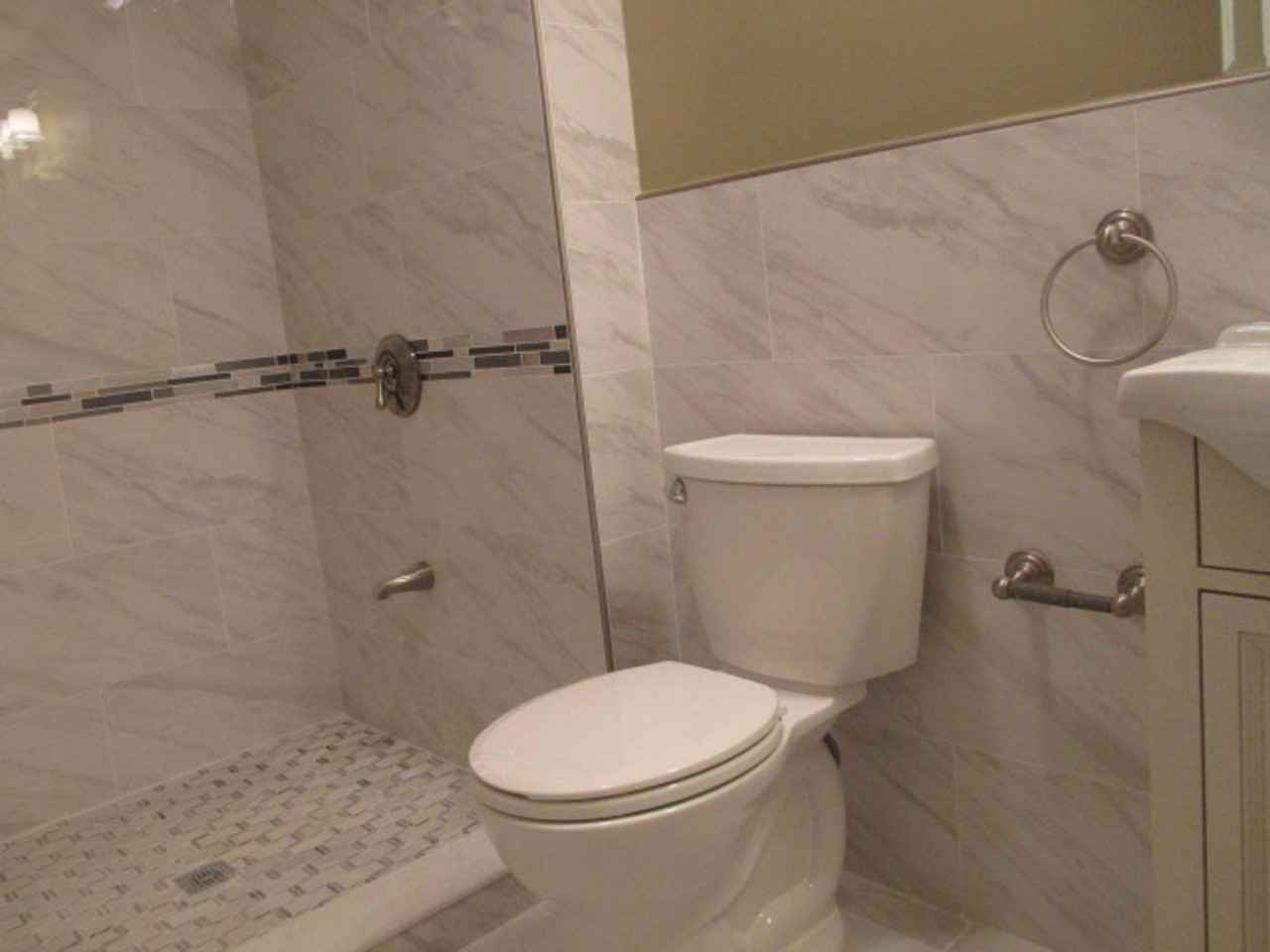 1-1887 Beacon St #1 - Photo 6 of 8