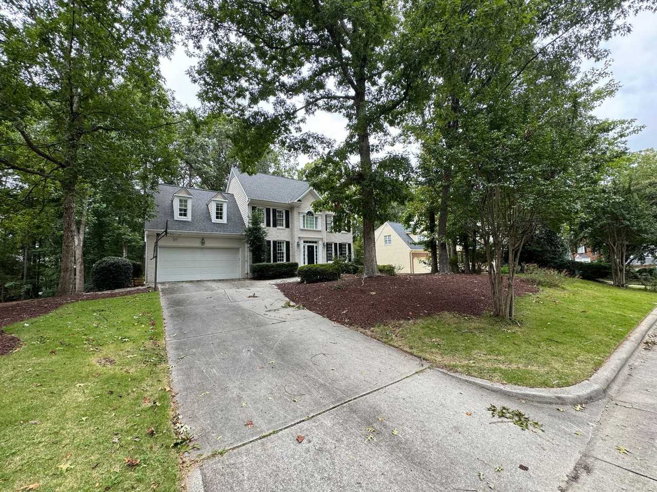 121 Barriedale Cir - Photo 2 of 22