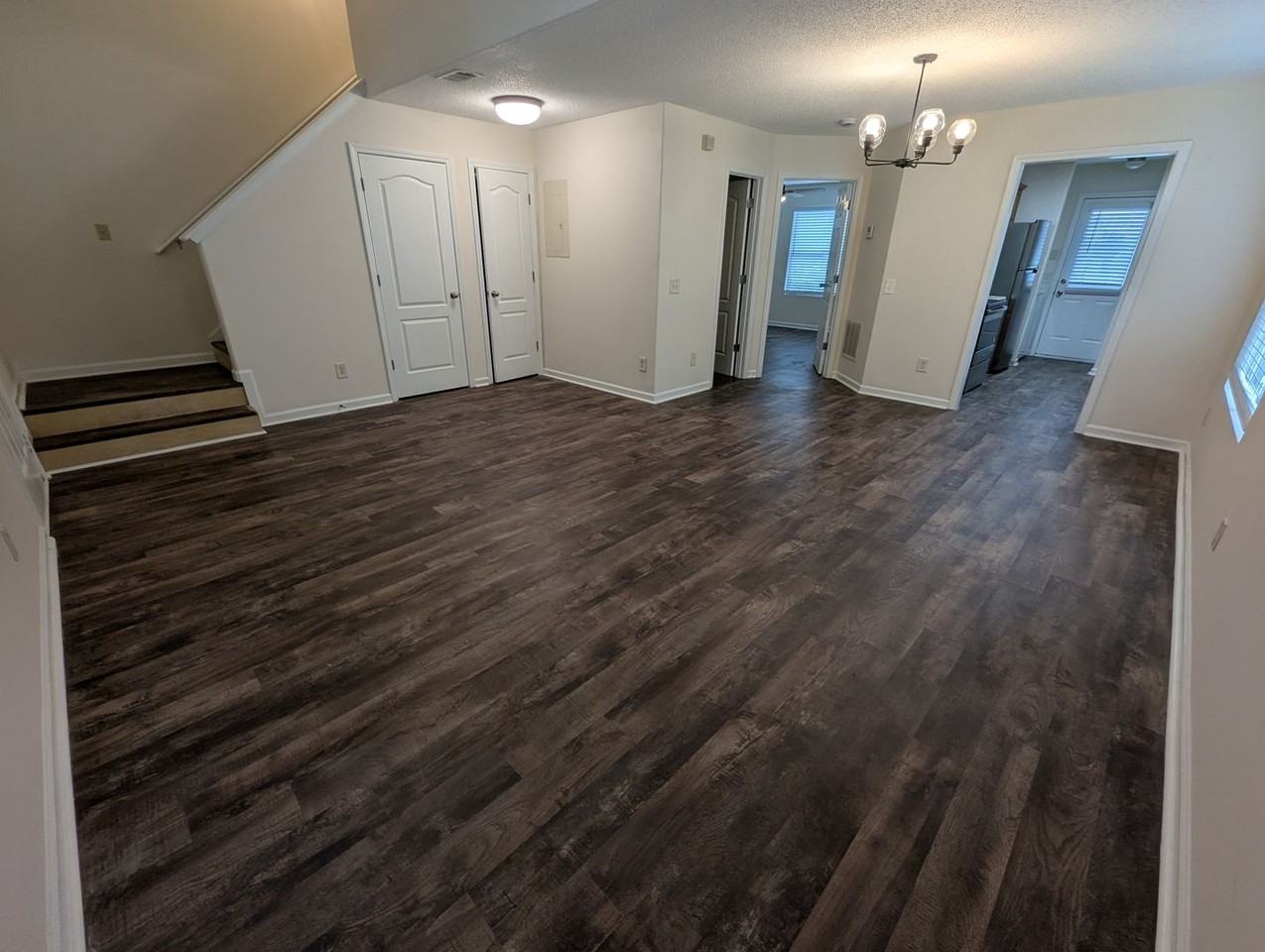385 Bridgewater Cir - Photo 2 of 11