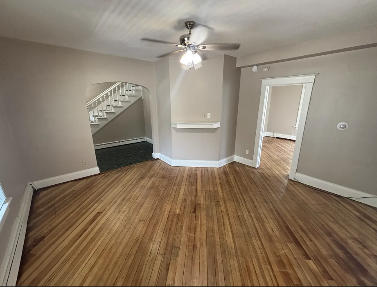 806 Bowery St - Photo 4 of 17
