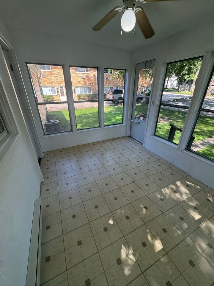 158 E Stadium Ave - Photo 4 of 17