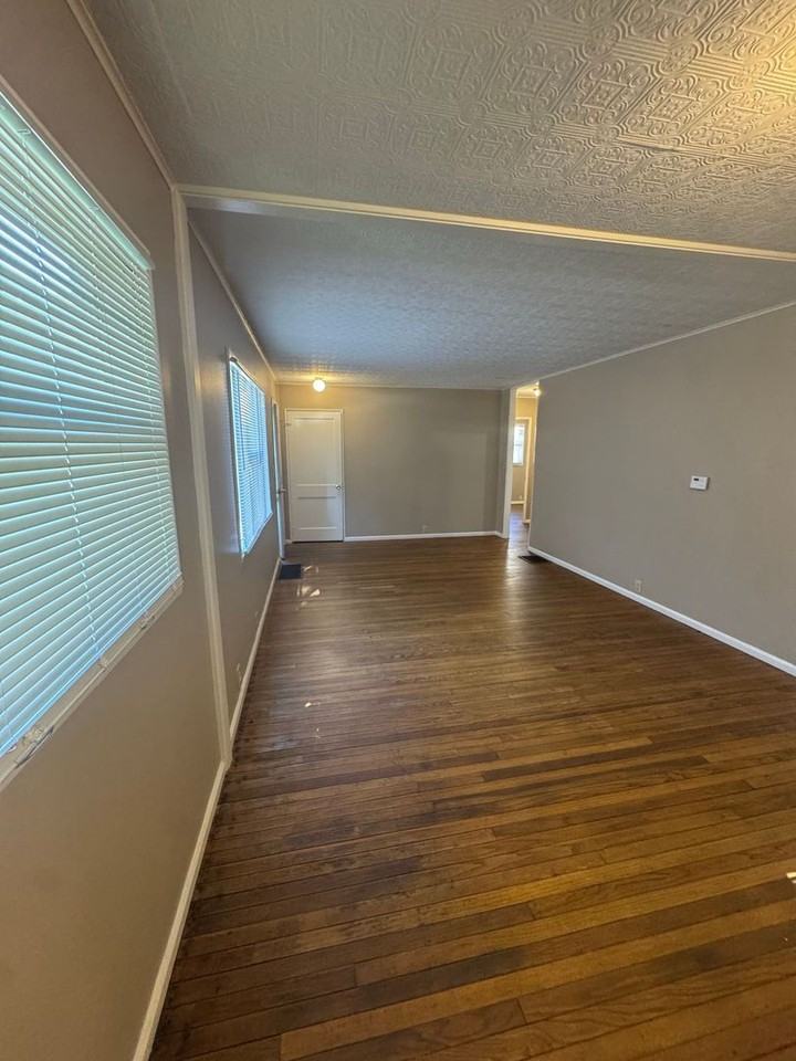 158 E Stadium Ave - Photo 6 of 17