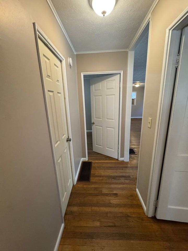 158 E Stadium Ave - Photo 7 of 17