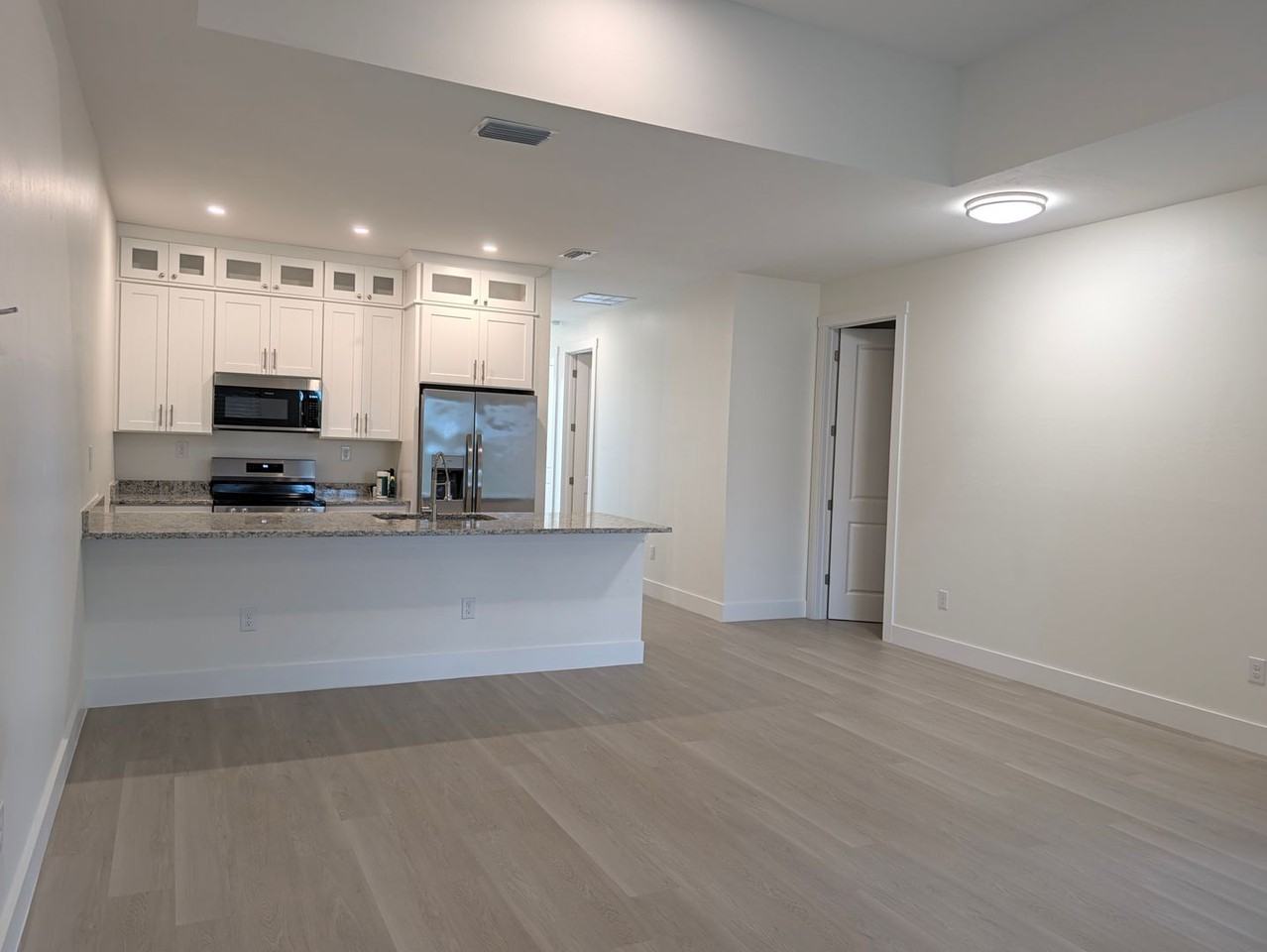 174 Madrid Blvd - Photo 6 of 23