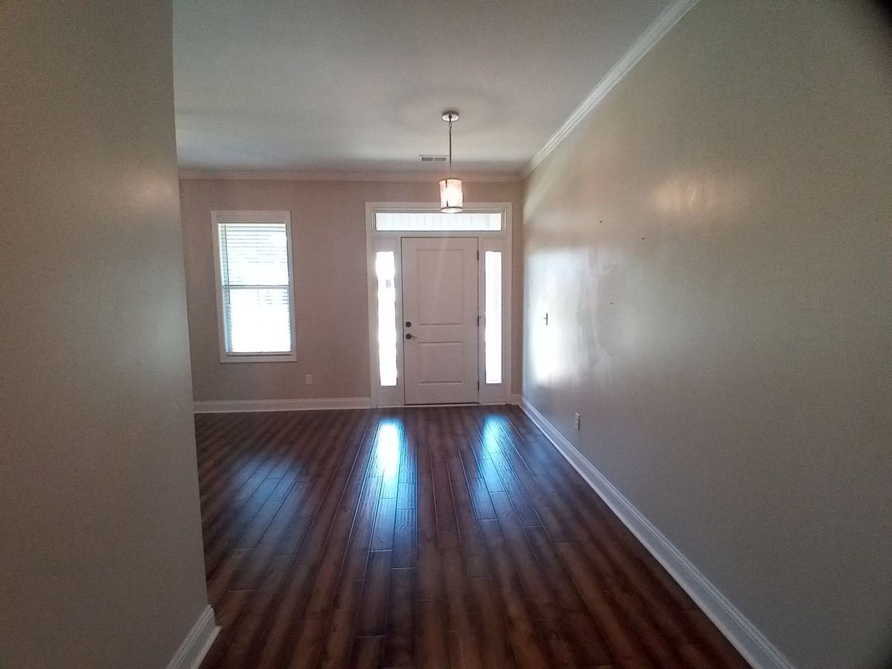 370 Veranda Dr - Photo 4 of 34