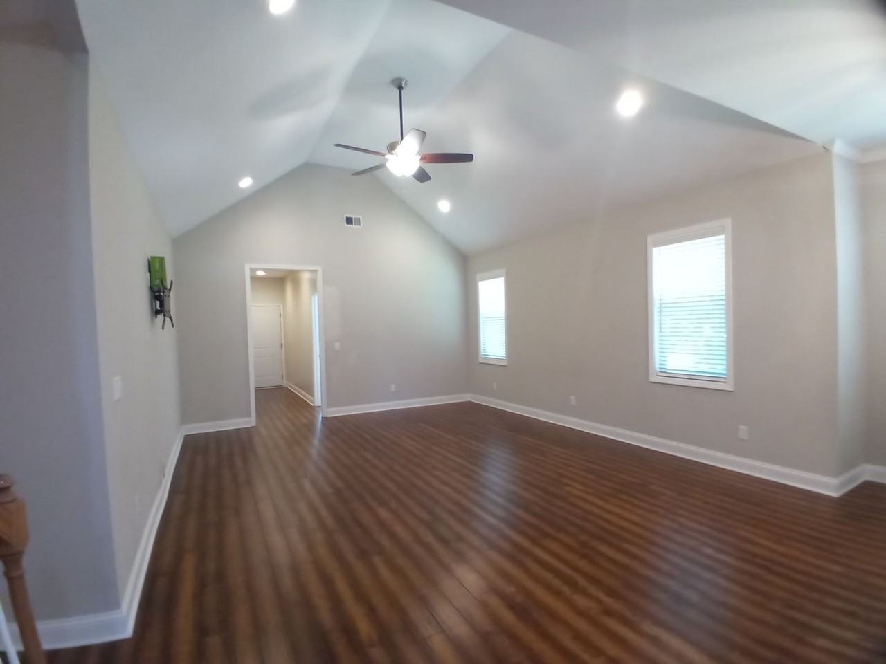 370 Veranda Dr - Photo 7 of 34