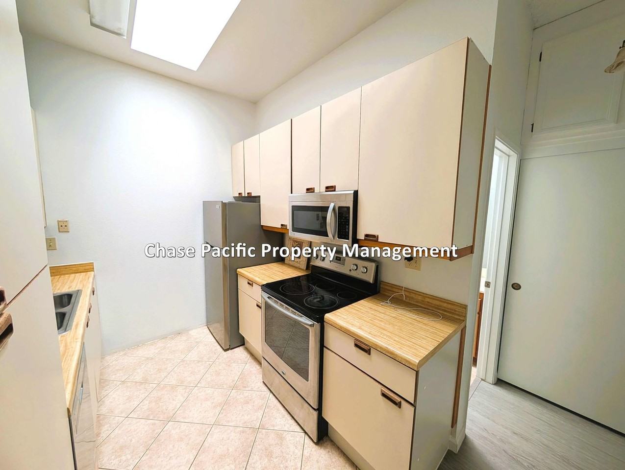 8328 Regents Rd #3B - Photo 7 of 12