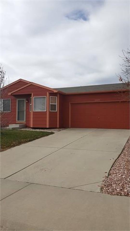 2409 Bearwood Ave - Photo 2 of 10