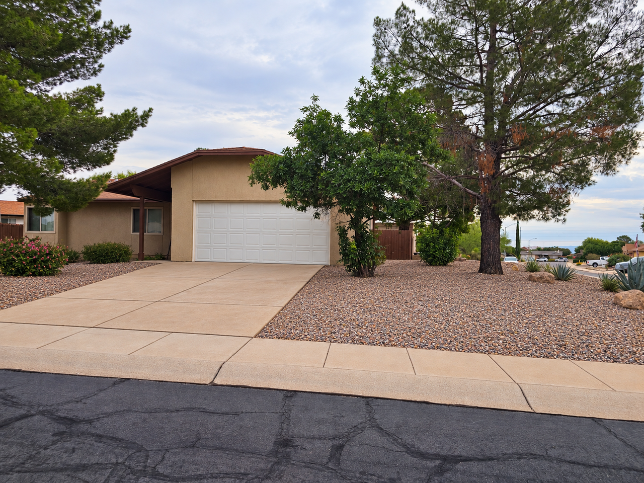 5075 Paseo Arruza