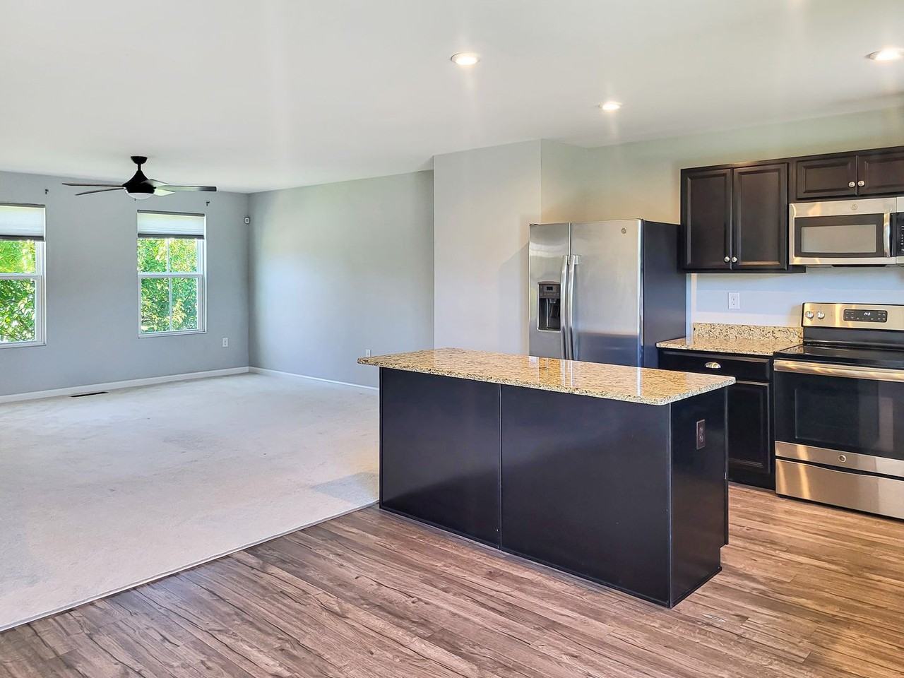 31 Oland St - Photo 5 of 33