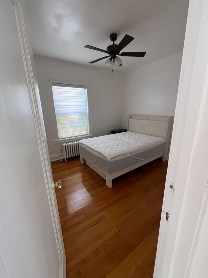 5638 N Richmond St - Photo 6 of 12