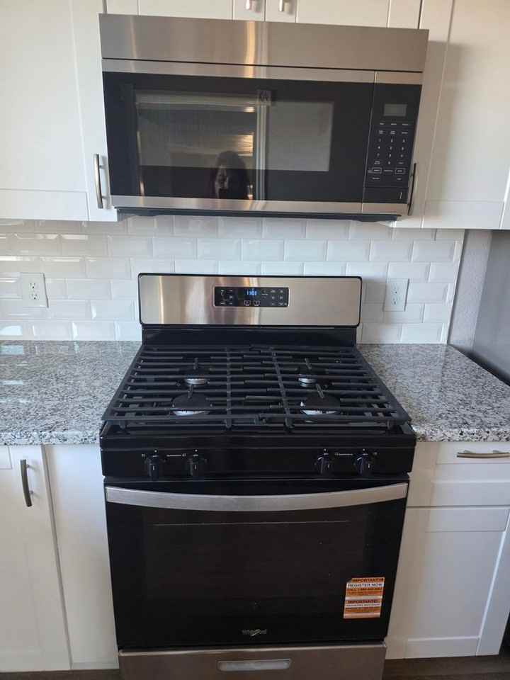 7403 Globe Ave - Photo 3 of 22