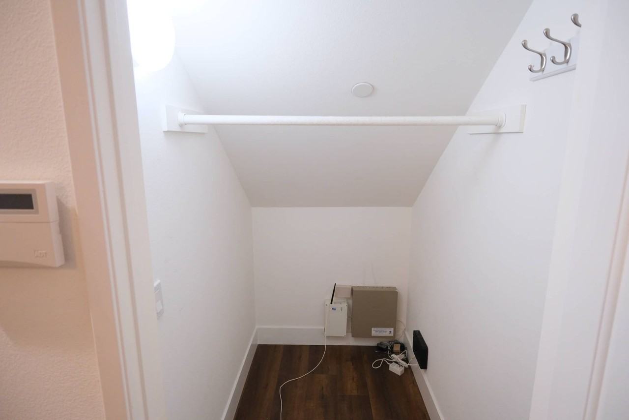 630 W Olive Ave - Photo 6 of 37