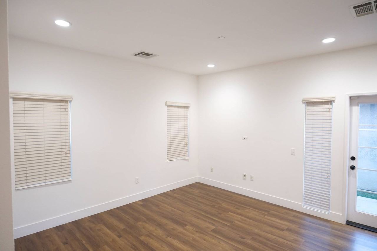 630 W Olive Ave - Photo 7 of 37
