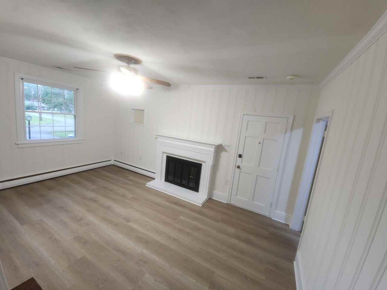 9322 Lawndell Rd - Photo 5 of 15