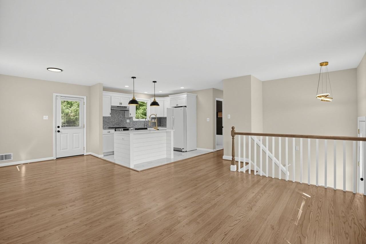 6720 Briarcliff Dr - Photo 6 of 30