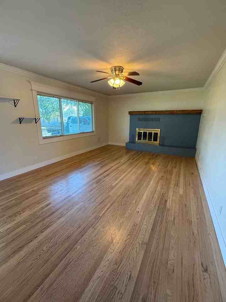 4747 Onyx Ave - Photo 3 of 21