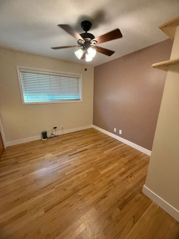 4747 Onyx Ave - Photo 6 of 21