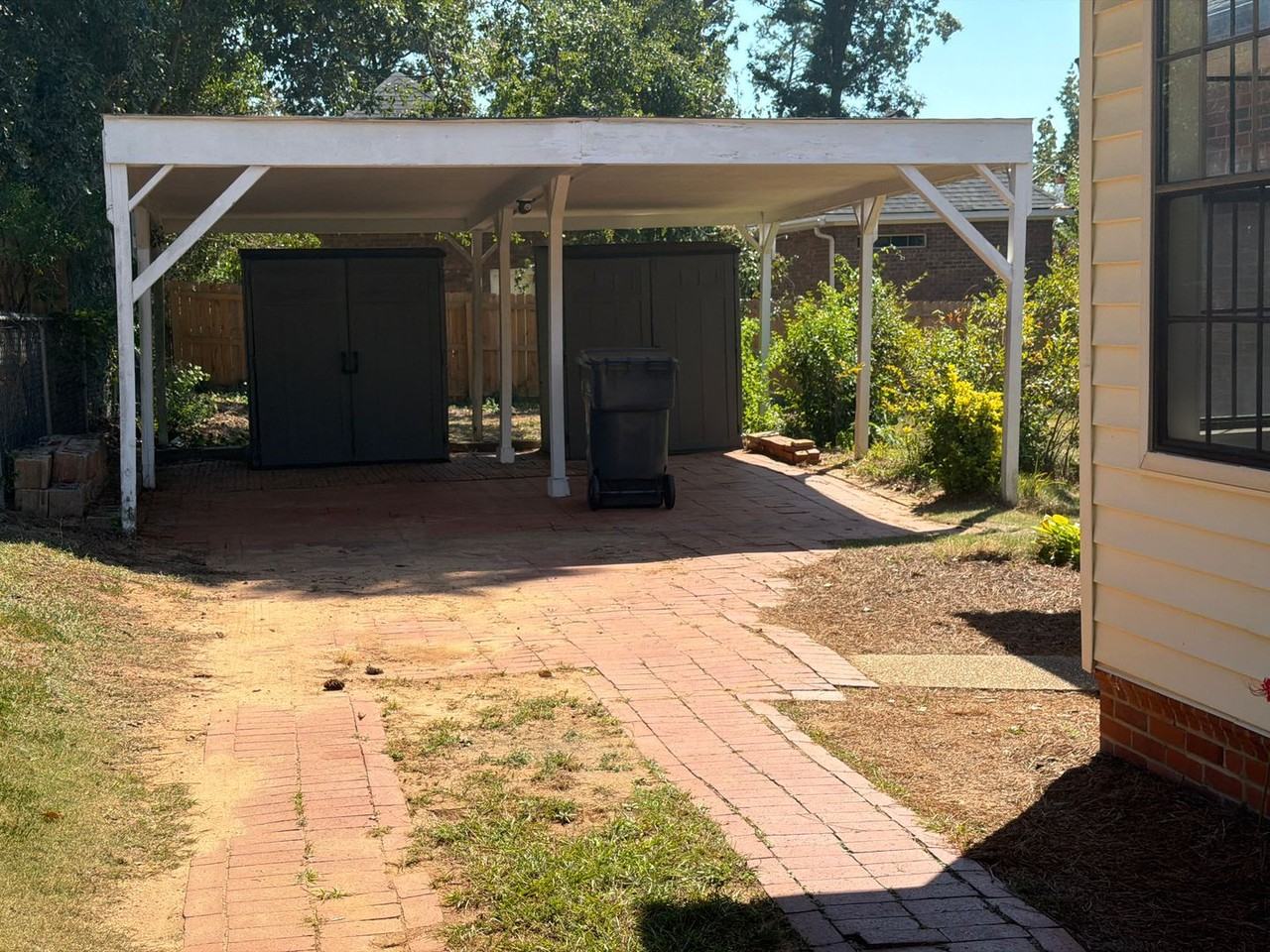 244 E Vineland Rd - Photo 2 of 15