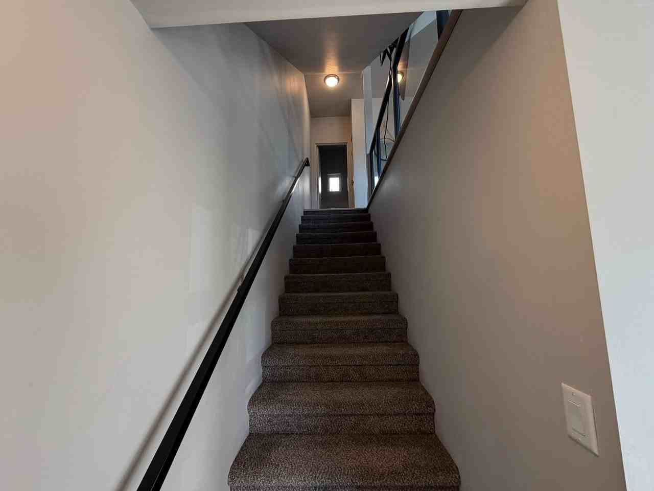 916 21st St - Photo 7 of 19