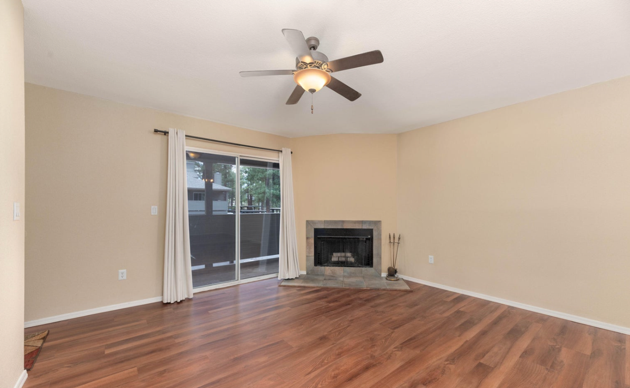 1185 W University Ave - Photo 5 of 14